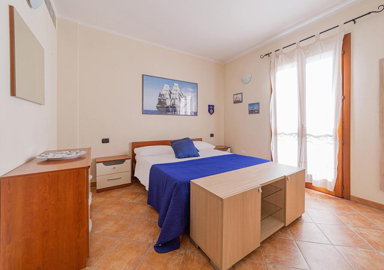 Murphy Holiday Home - Le Residenze Di Padule 02 La Maddalena  Extérieur photo